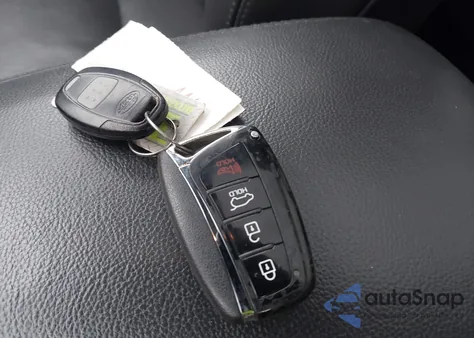 2017 Hyundai Santa Fe Se Ultimate z USA, uszkodzony, nr VIN KM8SRDHF6HU203053